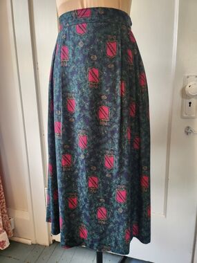 Vtg Shield, Crown, Ivy Midi Skirt Green Pink *HAS POCKETS*